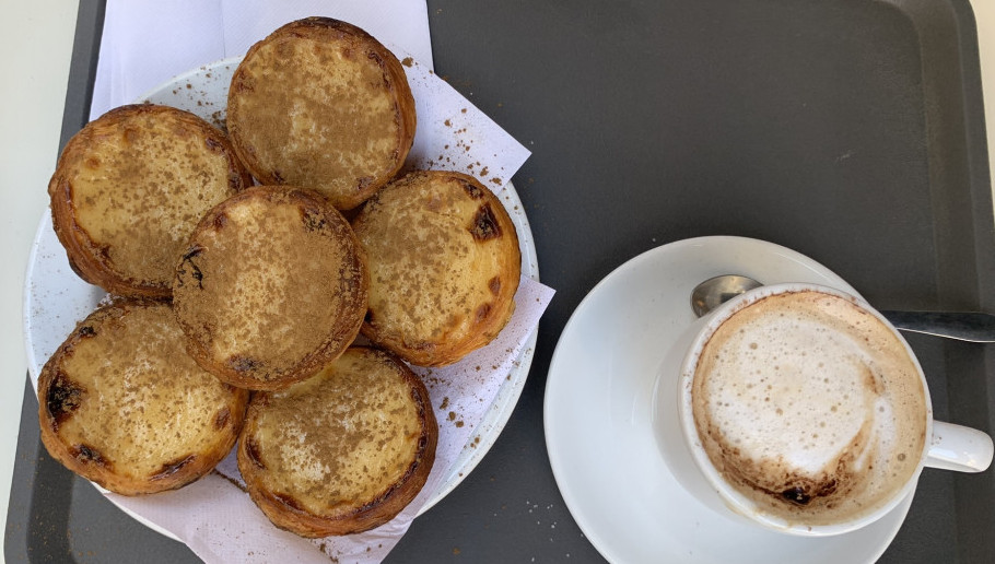 Cappuccino & Pastel de Natas in Lisbon